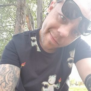 Meet your Posher, Eric